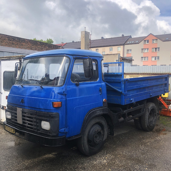 Avia A31 4×2 sklápěč Avia A31 4x2 3-stranný sklápěč